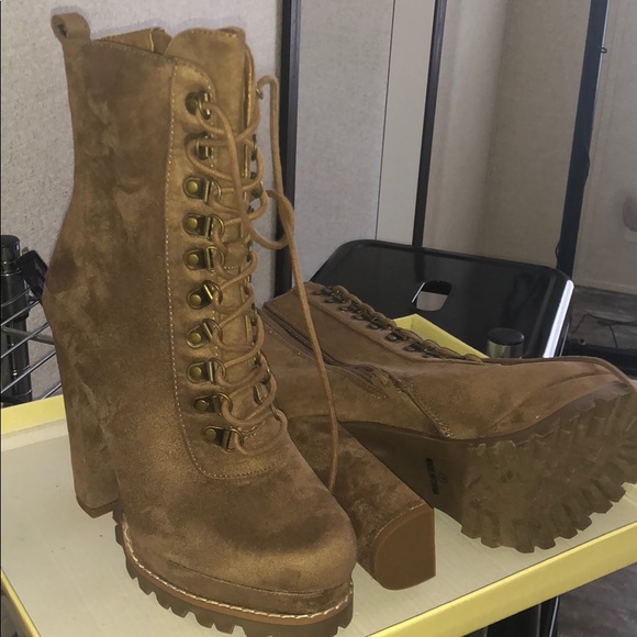 Brand New Glaze heeled boots 👢 - Picture 2 of 4